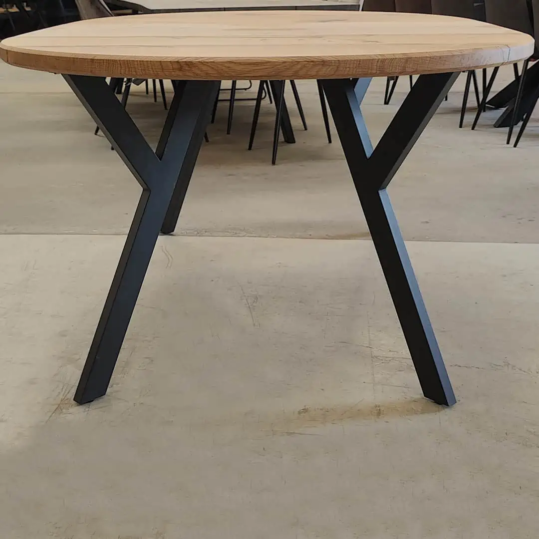 Rustik rundt bord - Eg - Ø 95-230 cm