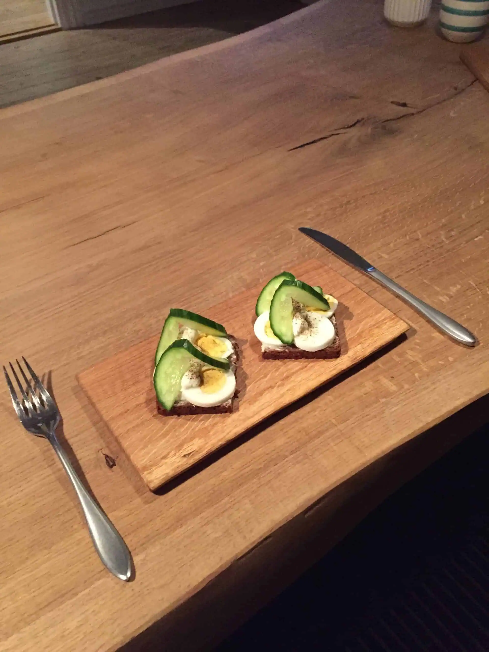 Store smørebrætter i massivt egetræ.