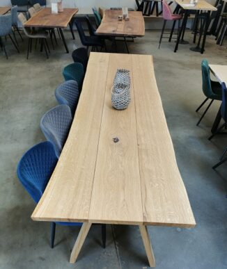 Plankebord i eg 3 planker 98x260 cm med 1 tillægsplade (1)