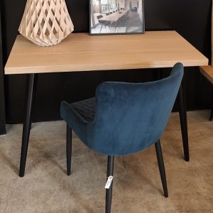 Skrivebord i eg