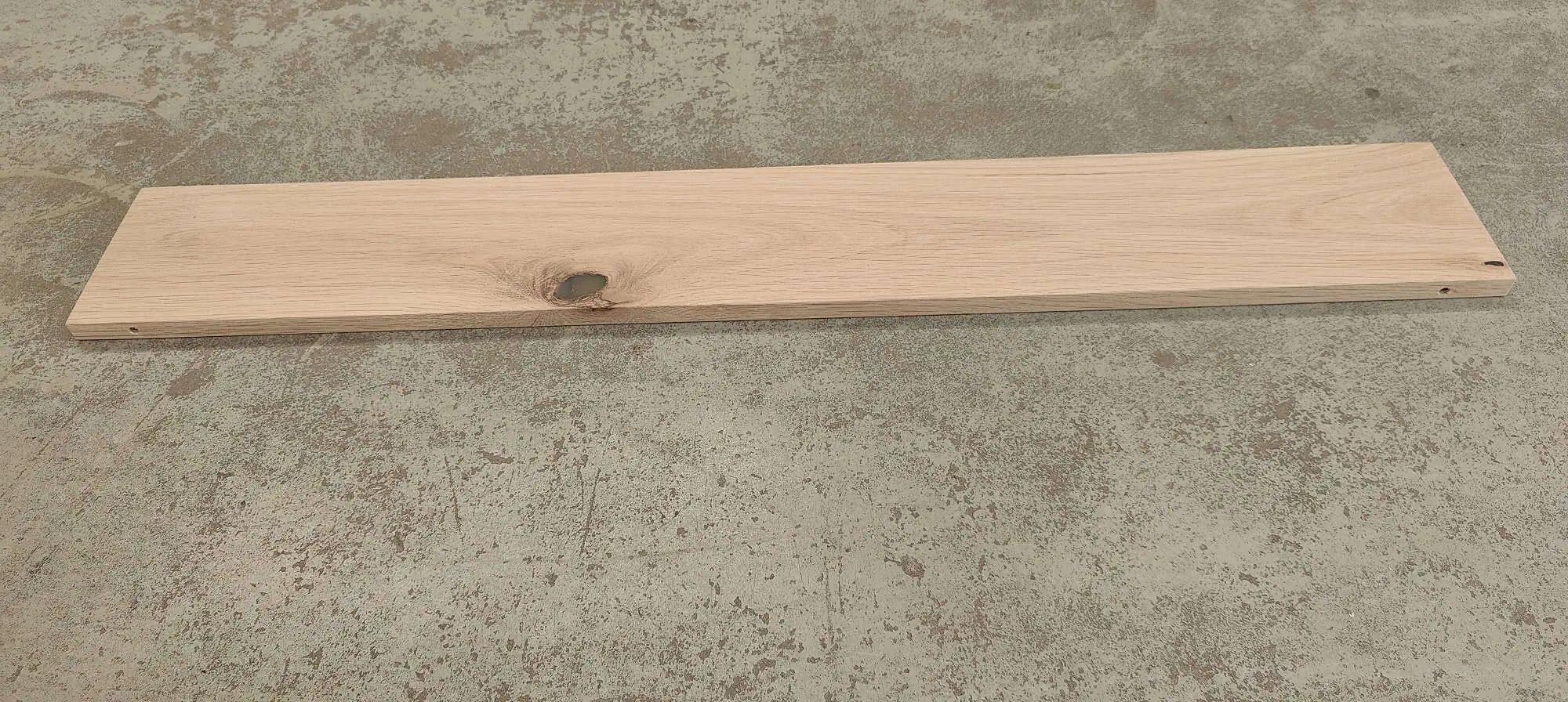 Hylde - Eg - 2 cm - MAZE beslag - 16x110 cm
