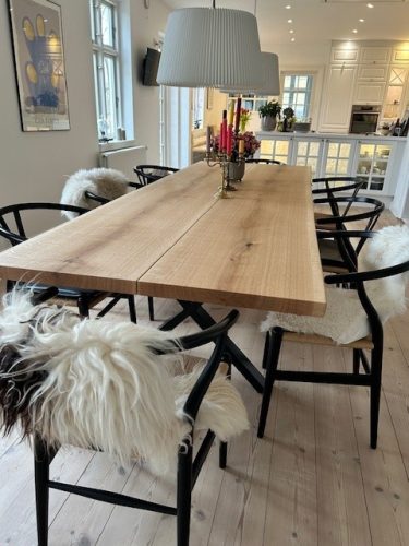 Eg-2 planker-100x290 cm-Rustik-Naturkant-Naturolie-Krydsstel i sort metal